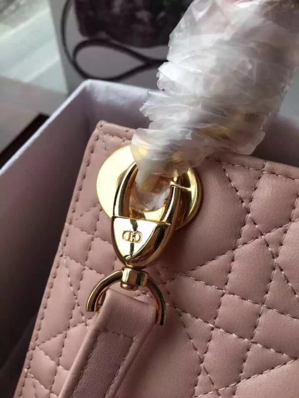 lady D10r 1582 17cm
