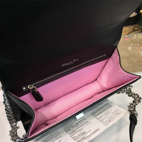 D10r ama 1749  21.5cm x 6.5cm x 13cm
