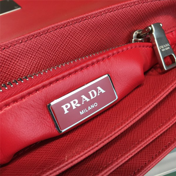 Pra*a metal closure 3937 24cm x 6.5cm x 14cm
