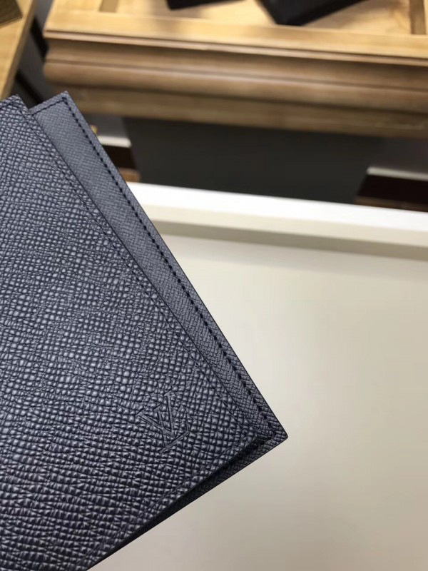 l0vis Vvtt0n regular wallet noir_10cm*14cm*0.5cm