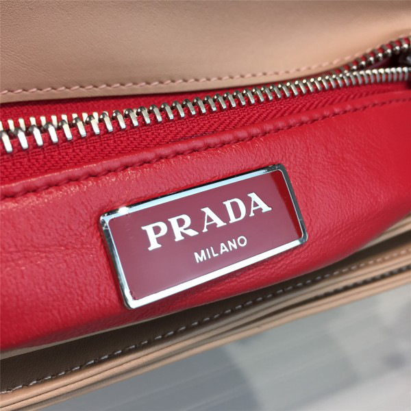 Pra*a metal closure 3917 30cm x 7cm x 19cm