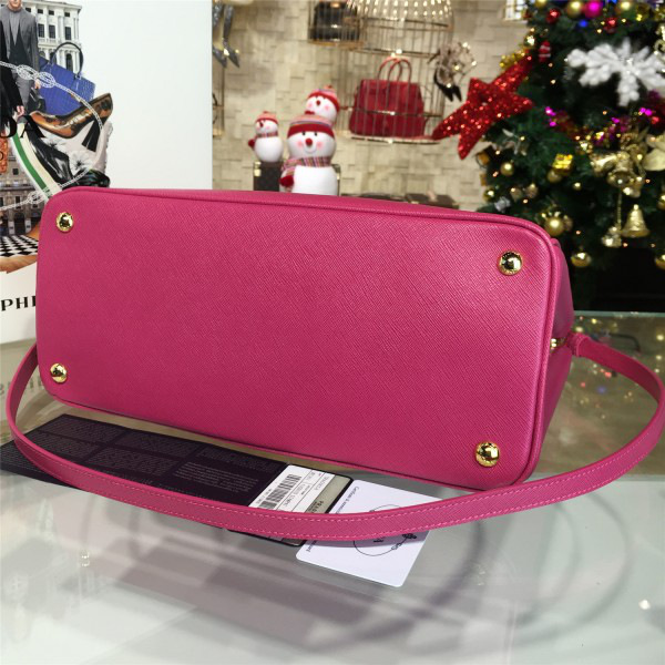 Pra*a shoulder bag  22.5cm x 4cmx 16cm