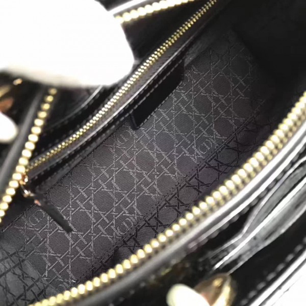 cohotbag lady D10r 1592