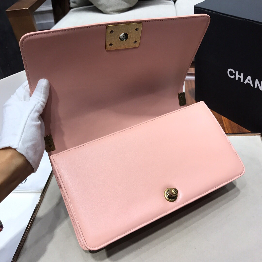 ch**el sheepskin classic D1am0nd hot mom burst pink gold hardware a67086