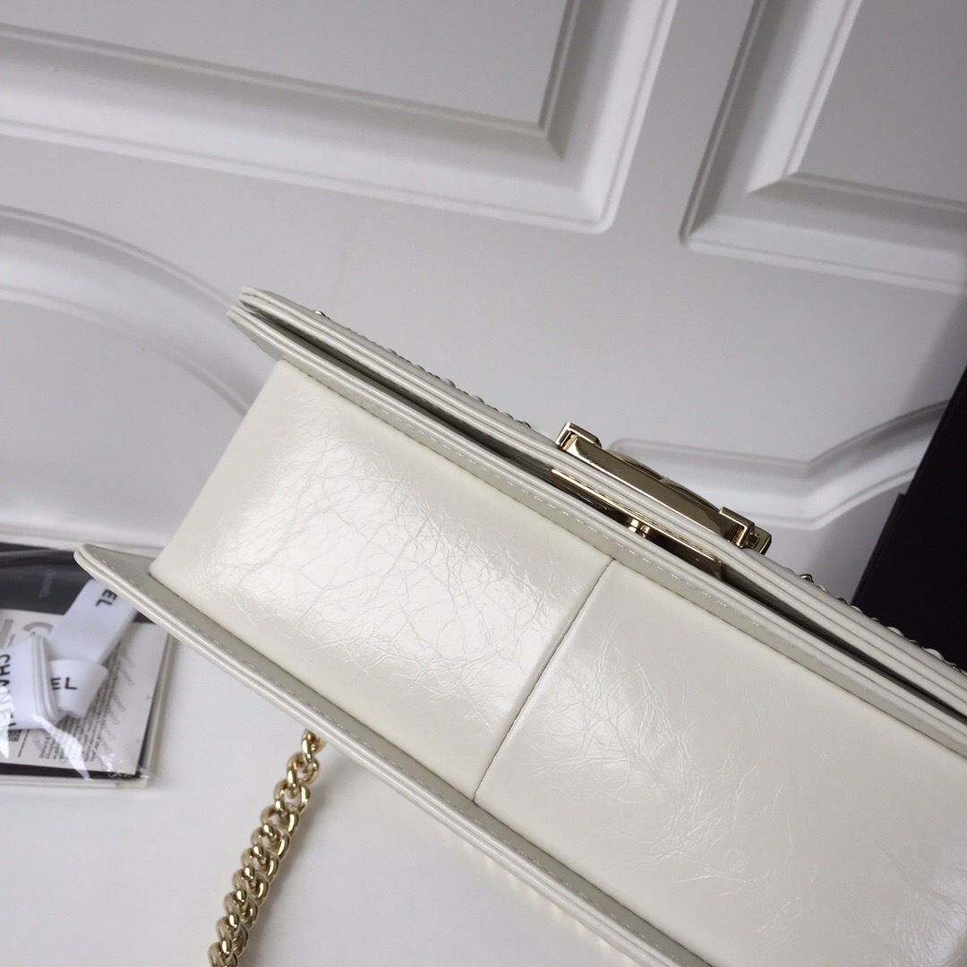 Ch**el wrinkled calfskin white gold hardware 25cm