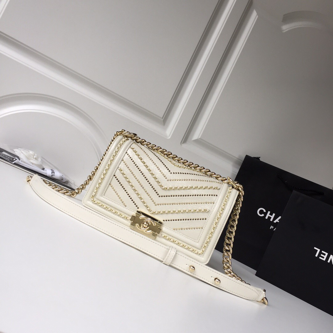 Ch**el wrinkled calfskin white gold hardware 25cm