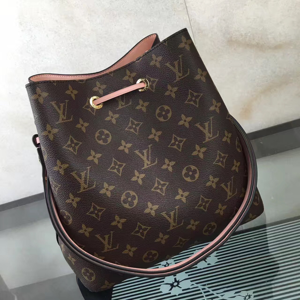 LV trendy bucket bag m44021 pink 26 x 27 x 22