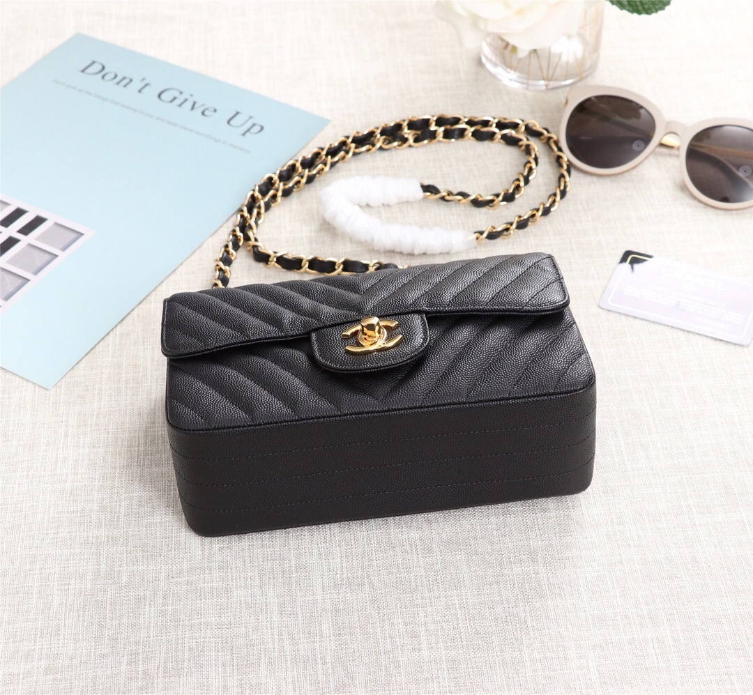 Ch**el classic flap bag caviar leather sliver&gold hardware 20cm black