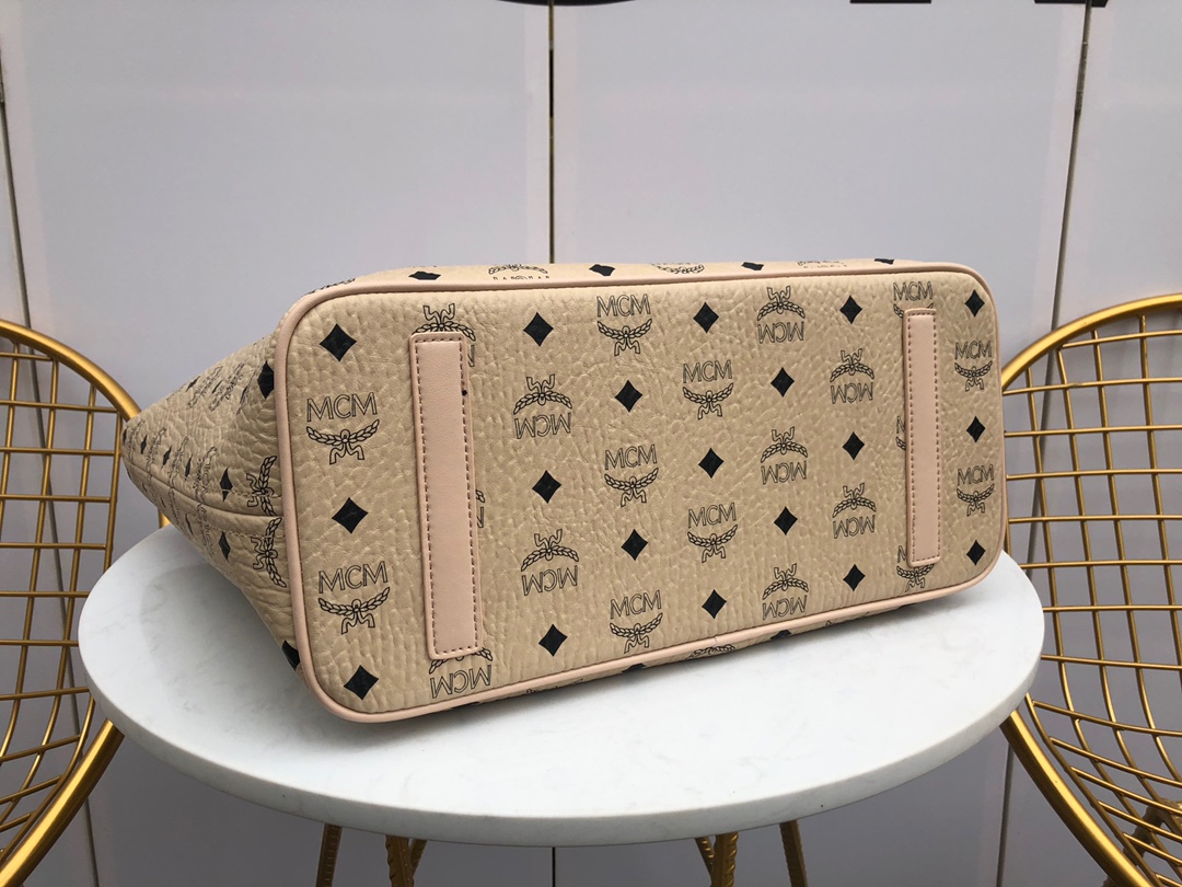 Anya shopper in visetos beige 35cm x 27cm x 13cm