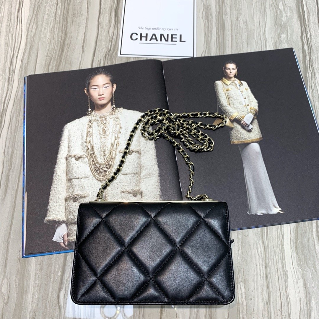 Ch**el new goatskin woc chain bag 19cm