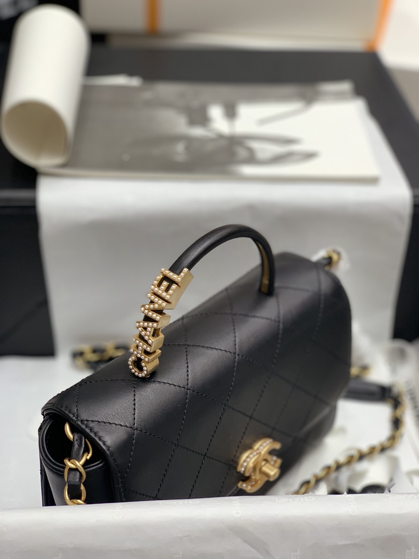 2020 pearl messenger bag