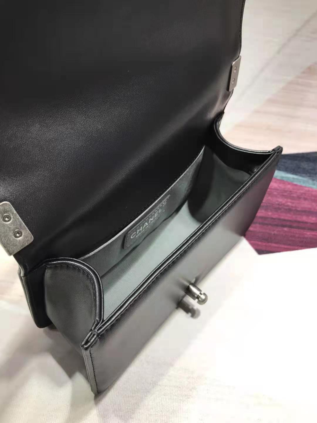 Ch**el matte boy bag 20cm black with sliver hardware 20cm