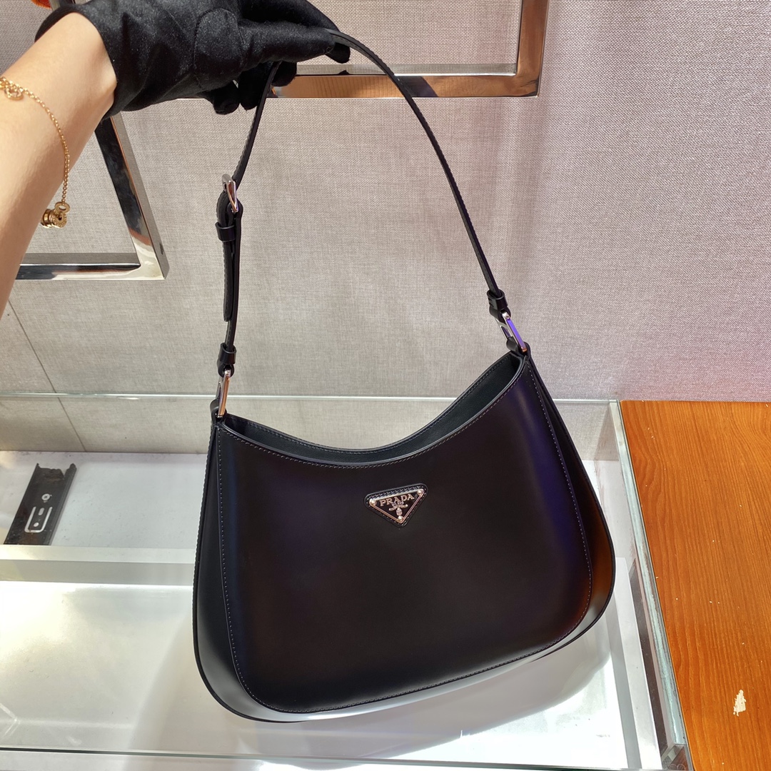 Pra*a cleo brushed leather shoulder bag in black 1bc156 30 x 18.5 x 4 cm