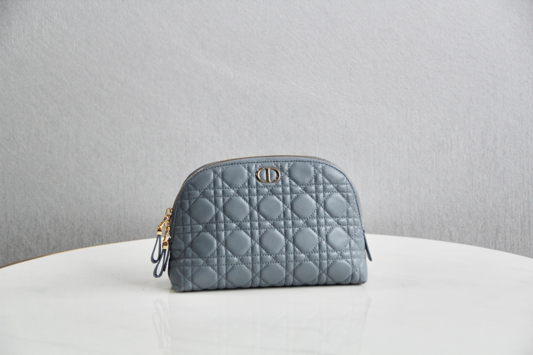 D10r caro beauty pouch blue cannage lambskin 330 23 x 15.5 x 7.5 cm