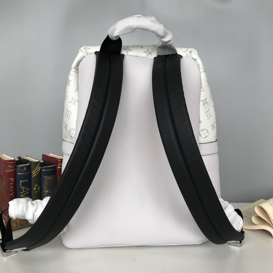 l0vis Vvtt0n discovery backpack pm white m30232 37 cm