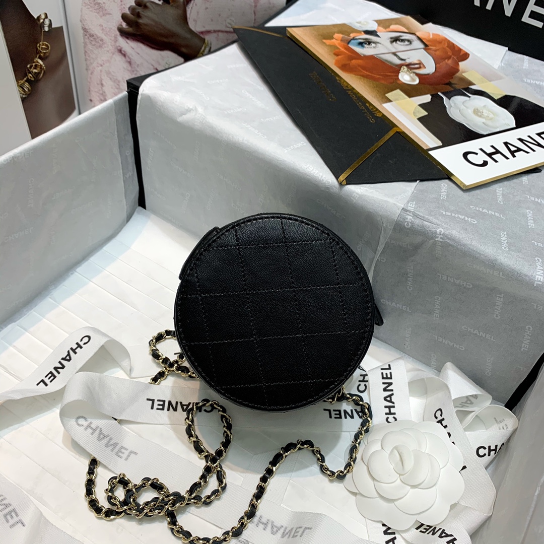 Ch**el small vanity with chain lambskin & gold-tone metal black ap2193 9 x 10 x 10 cm