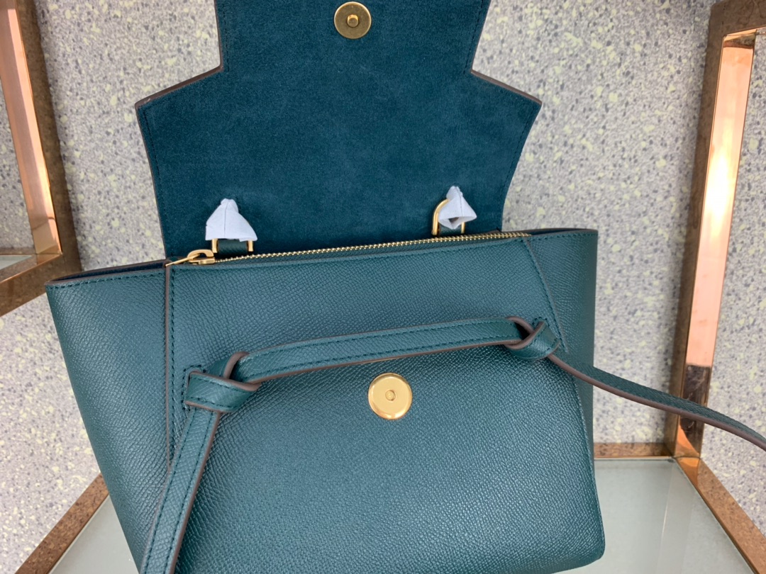 Ce1i*e nano belt bag in grained calfskin amazon 189003 20 x 20 x 10 cm