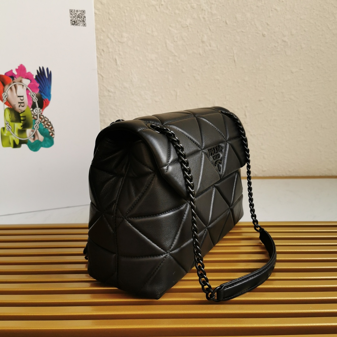 Pra*a large nappa leather Pra*a spectrum bag black 1bd231 27 × 18.5 × 9 cm