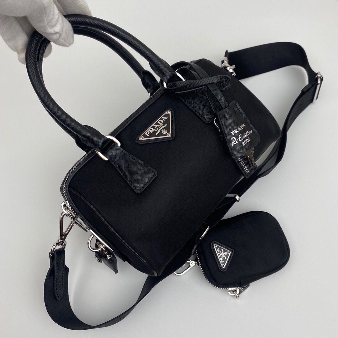 Pra*a re-edition 2005 nylon bag black 1bb846 20 x 11.5 x 11 cm
