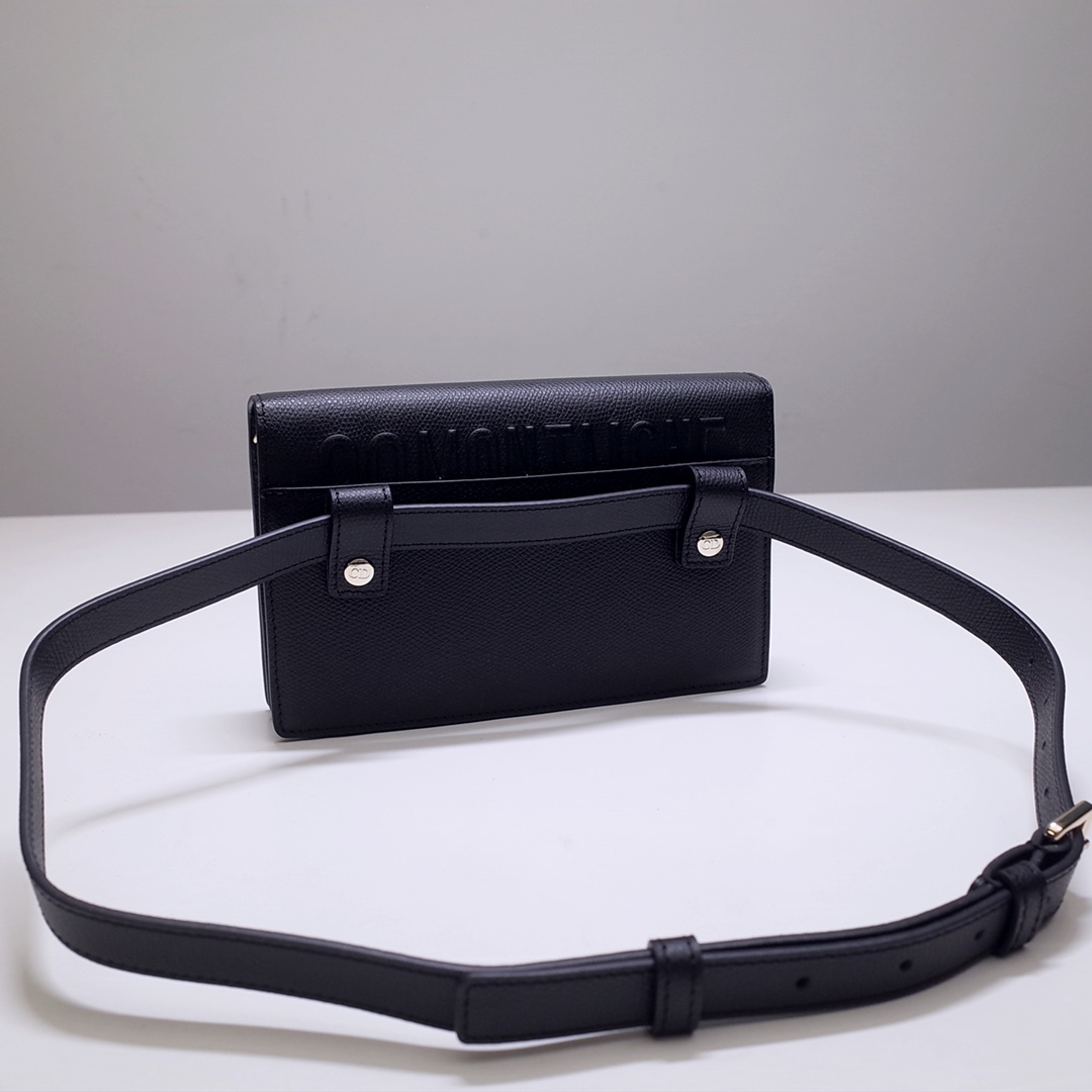 D10r 2-in-1 30 montaigne pouch black grained calfskin s2086obae 19 x 12.5 x 4 cm