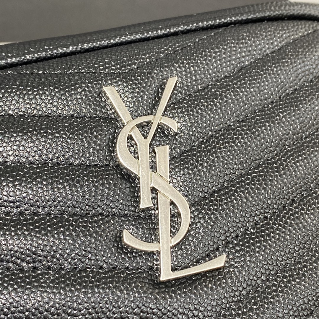 Y51 lou mini bag in quilted grain de poudre embossed leather black and silver 6125791 18 × 10 × 5 cm