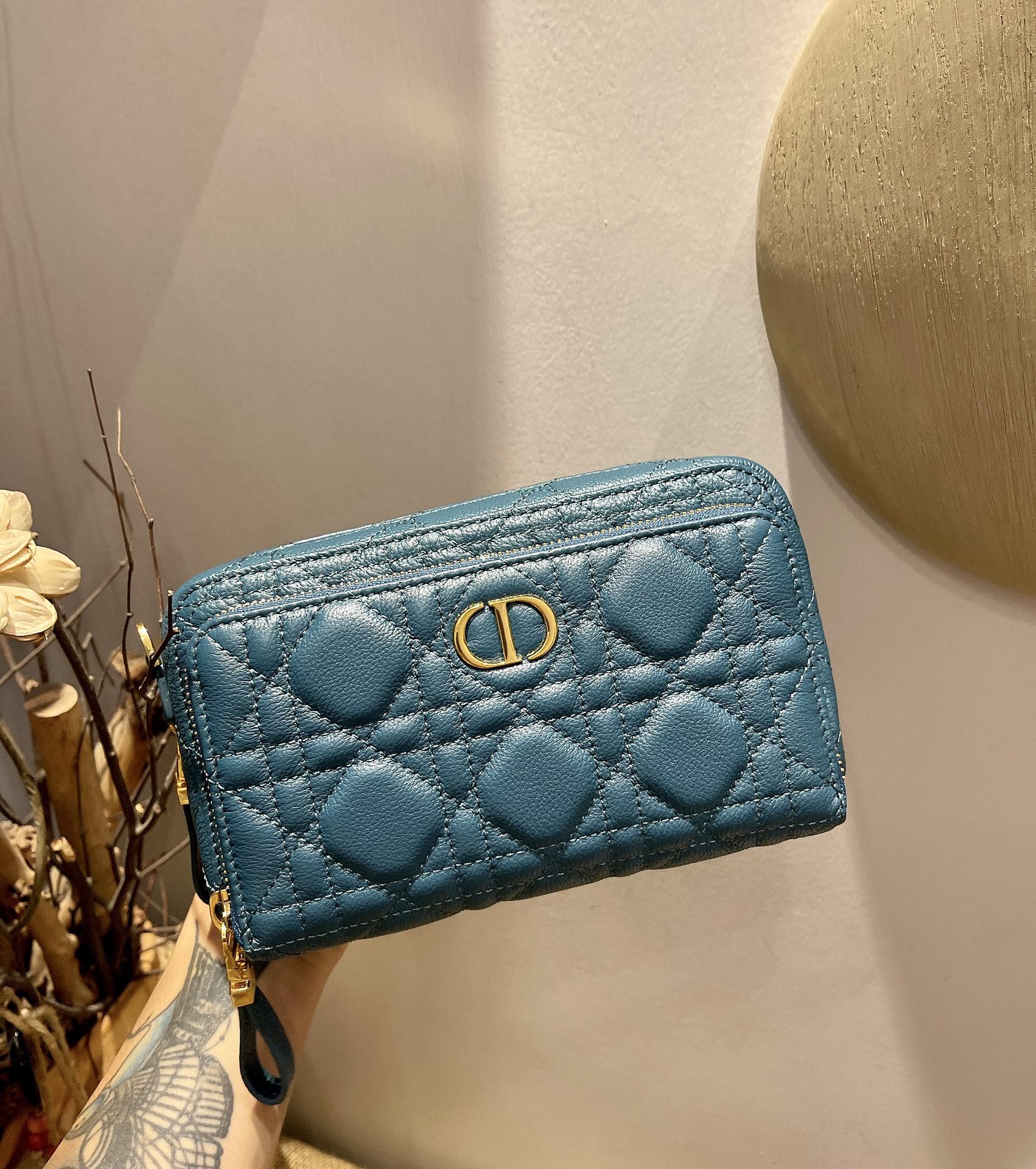 d10r caro double pouch S*pple cannage calfskin blue s5037uwhc 19 x 10.5 x 5 cm
