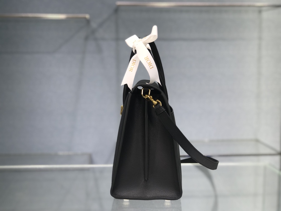 D10r large st honorÉ tote black grained calfskin m9306 30 cm