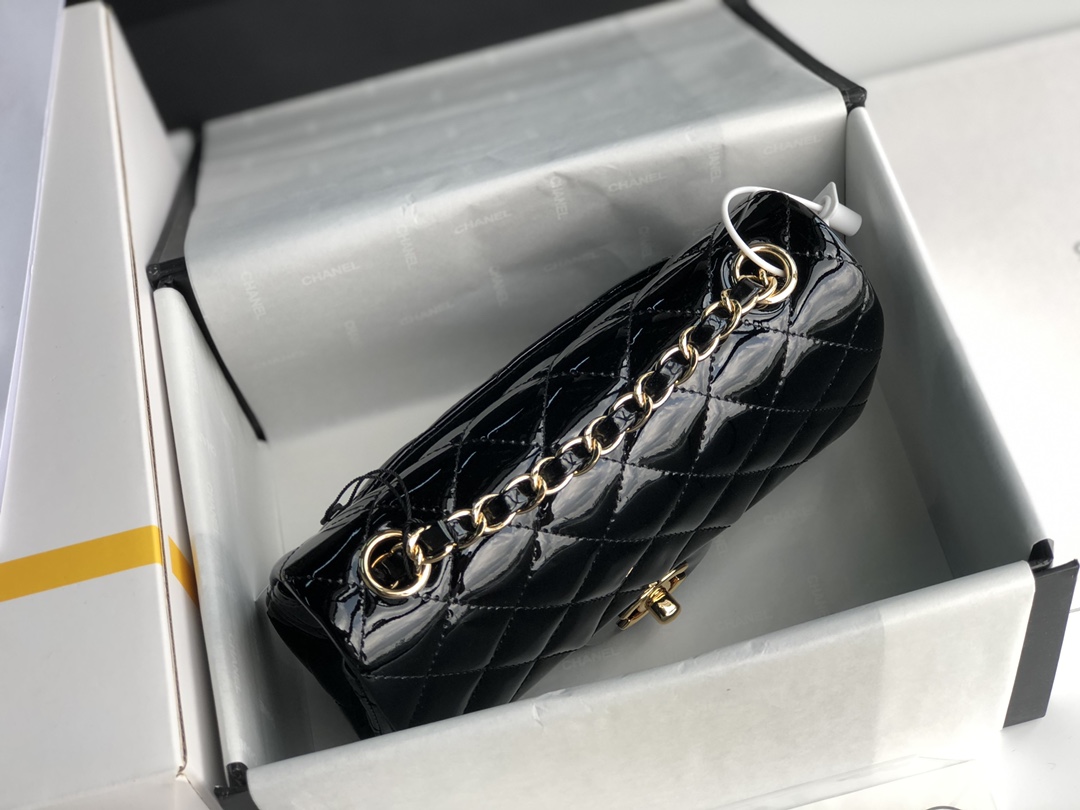 Ch**el cf mini patent calfskin & golden metal black bag 20cm