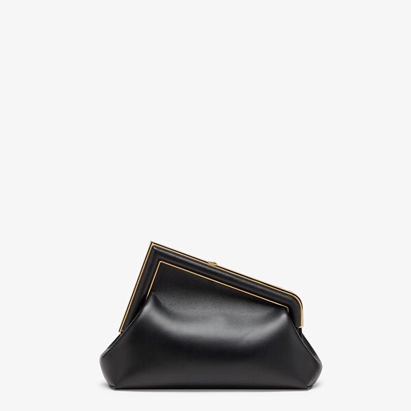 F**di first small black leather bag 8bp129abve 26 × 18 × 9.5 cm