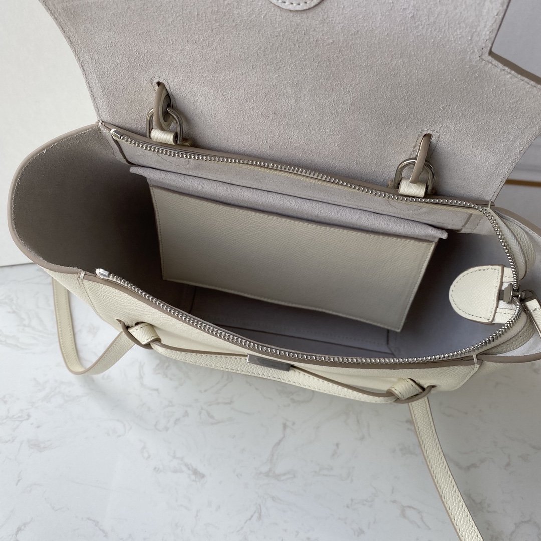 Ce1i*e nano belt bag in grained calfskin white 189003 20 x 20 x 10 cm