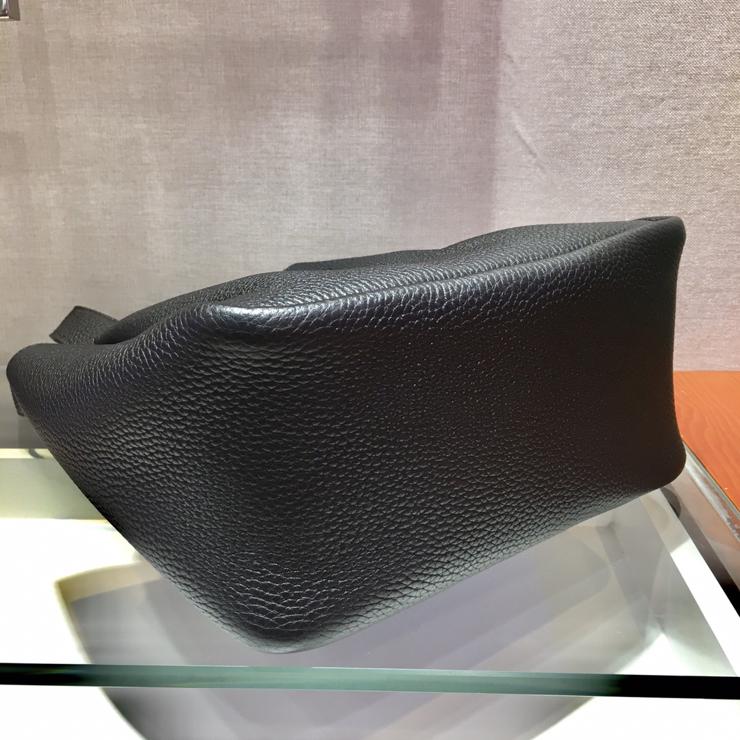 Pra*a dynamique leather handbag black 1bg335 25 x 21.5 x 14 cm