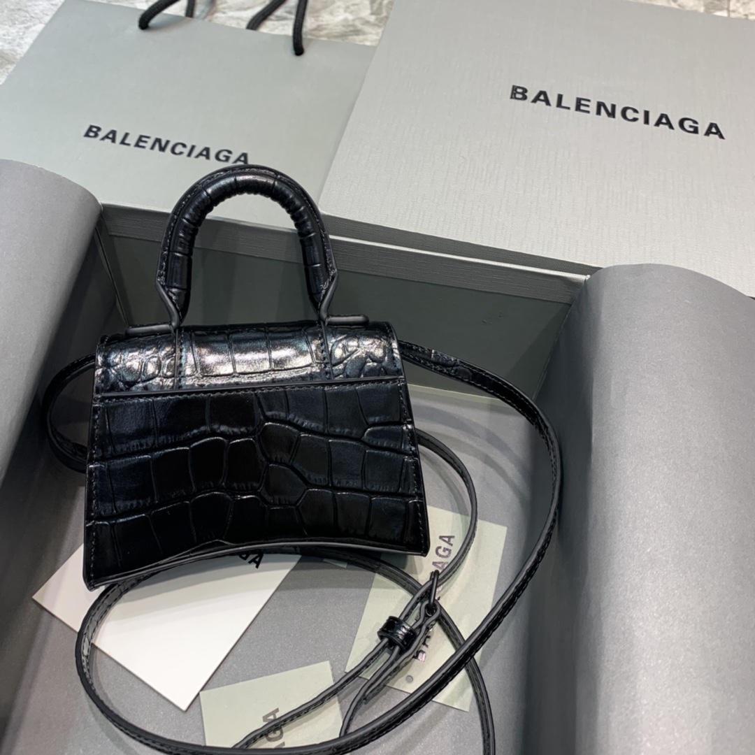 Ba1en*iaga women