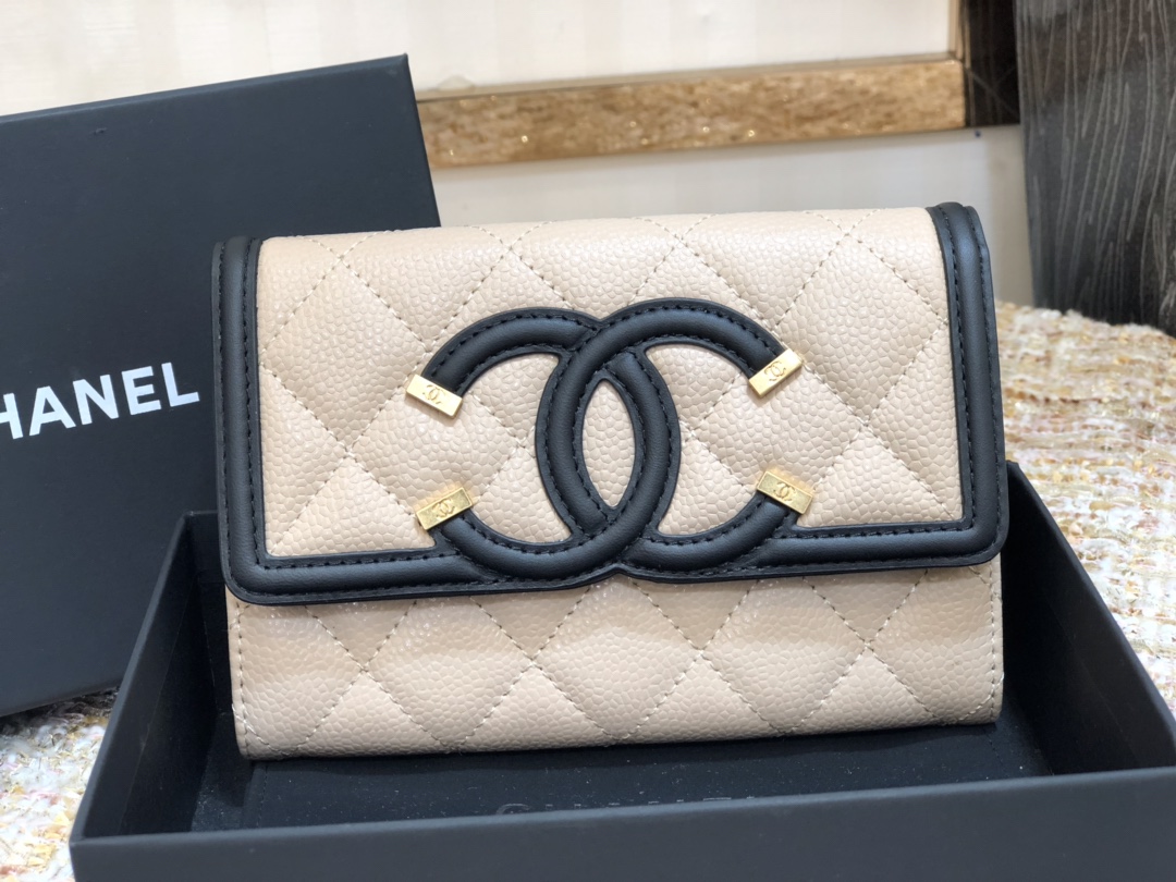 Ch**el wallet cc grain leather creme 84447 15 cm