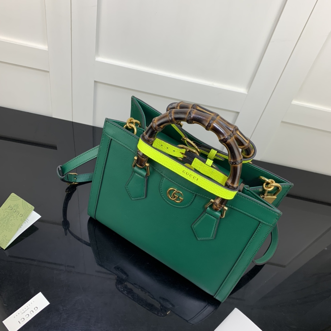 Gvc*1 small diana tote bag emerald leather 660195 27 x 24 x 11 cm