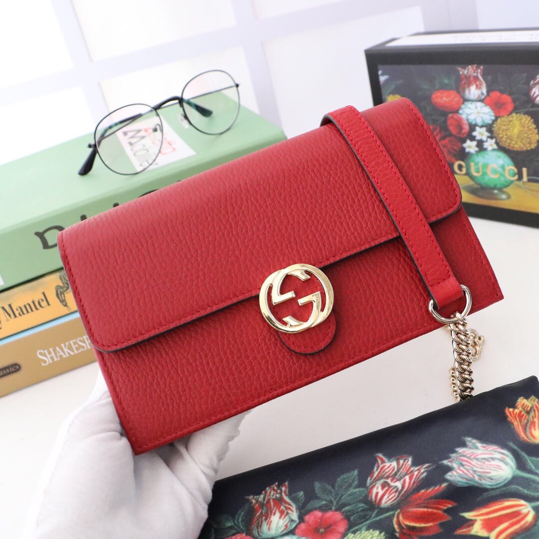 Gvc*1 interlocking wallet on chain red leather 510314 19.5 x 12 x 3.5 cm