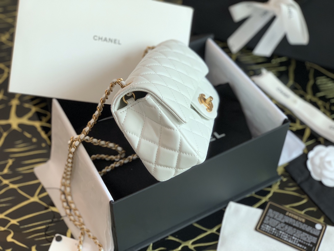 Ch**el charm strap flap bag lambskin white as1787 17 x 20 cm