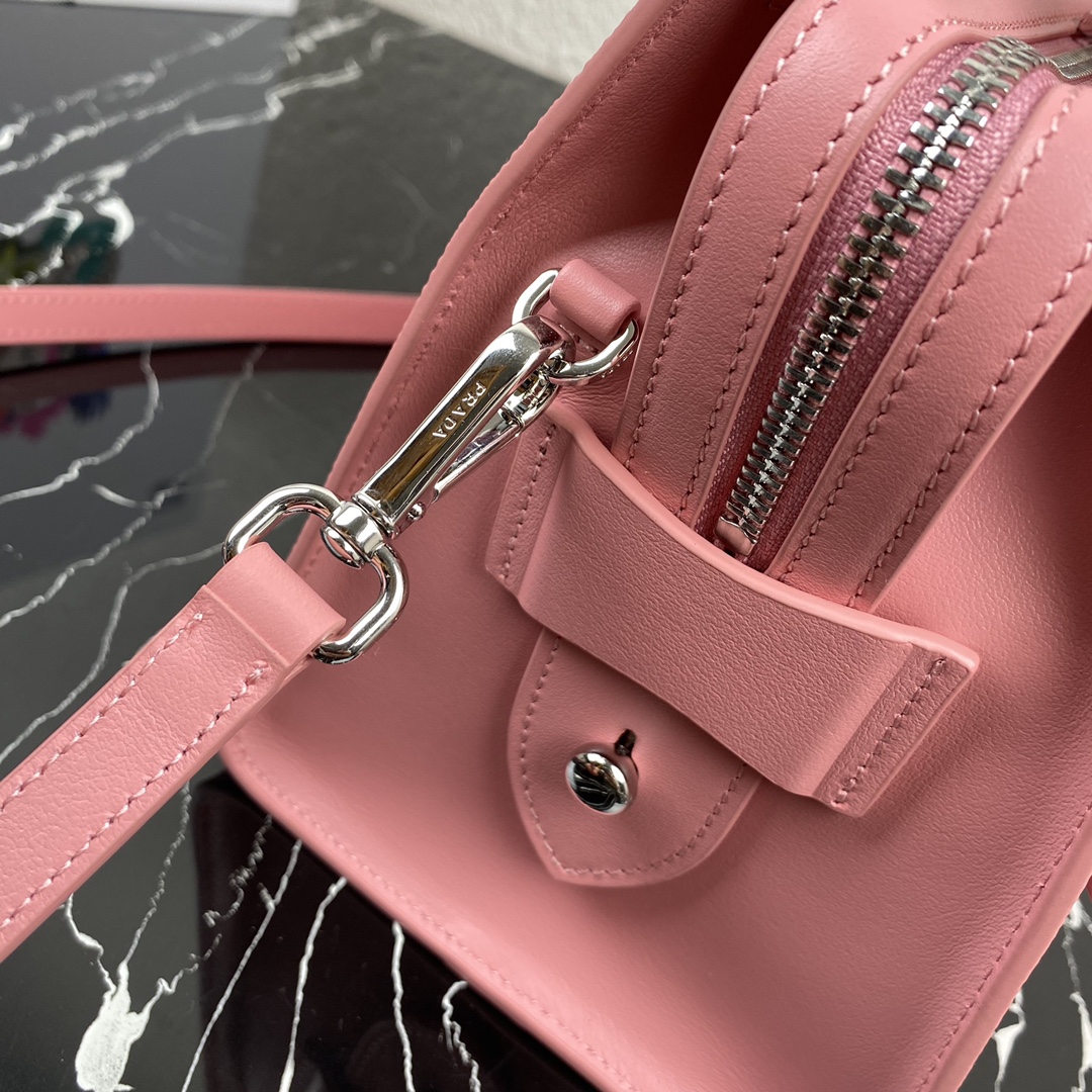 Pra*a saffiano leather kristen handbag pink 1ba297 26 x 20 x 3.5 cm