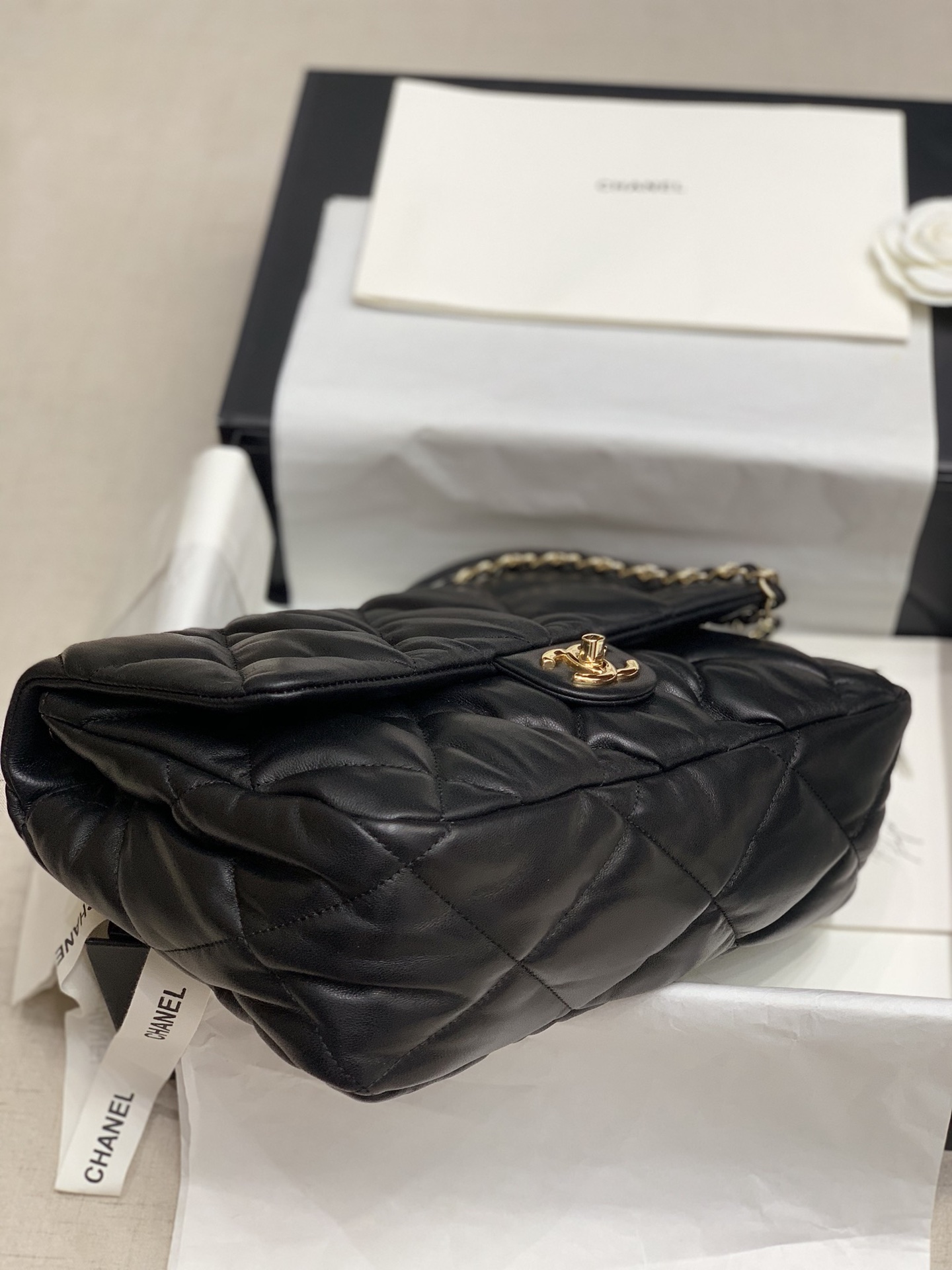 Ch**el large calfskin bubbly flap bag black as2234 29.5 x 20 x 12.5 cm