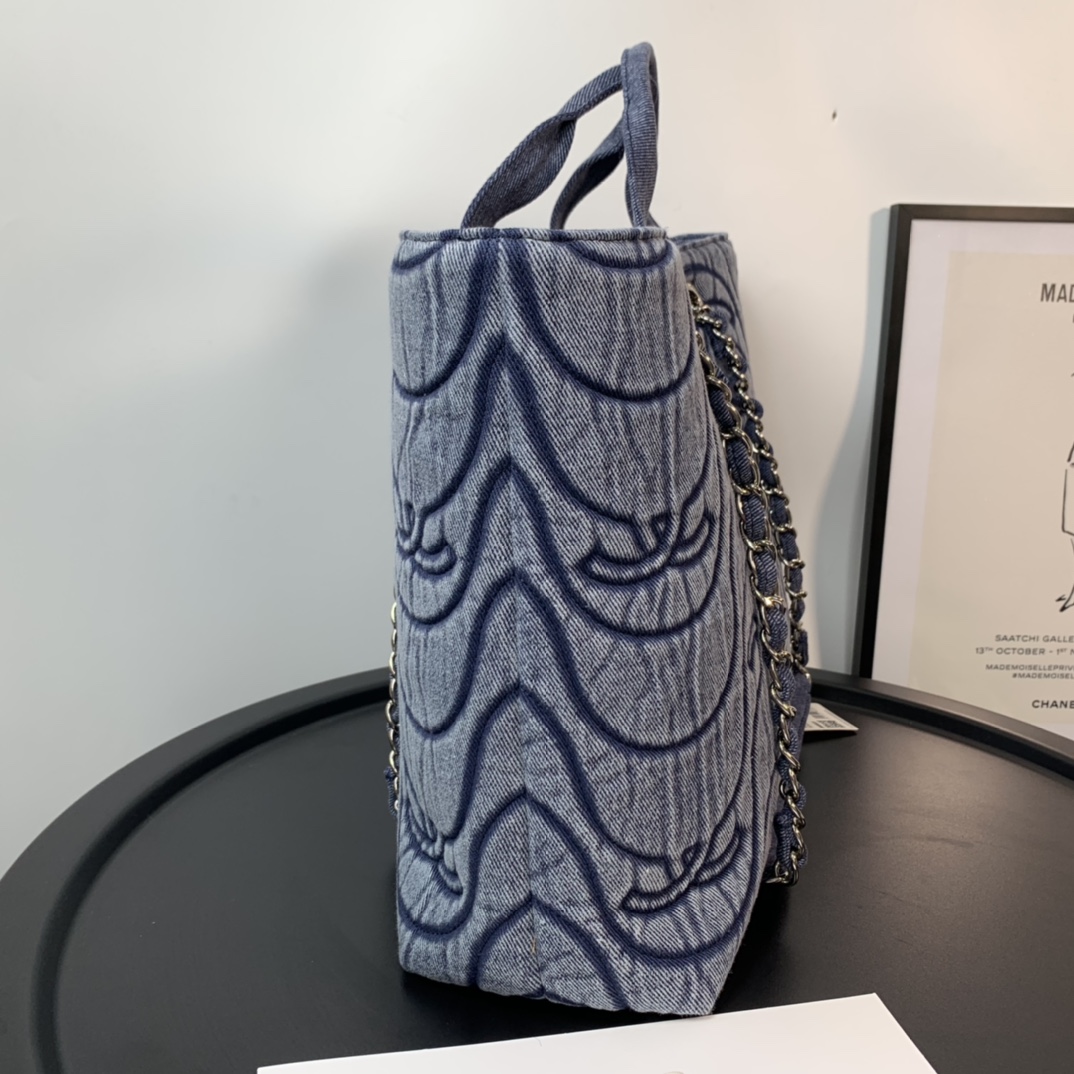 Ch**el washed denim cc wave shopping bag blue 2021 30 cm