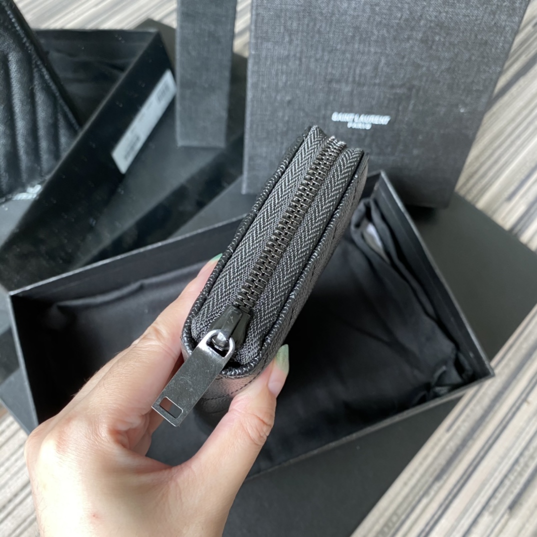 Y51 monogram zip around wallet in grain de poudre embossed leather black metal 358094 19 x 9 cm