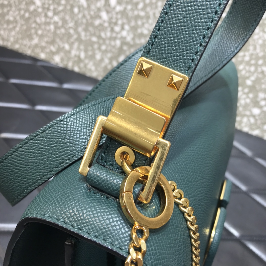 Va1e*ntin0 vsling grainy calfskin shoulder bag dark green vw2b0f00 22 x 11 x 17 cm