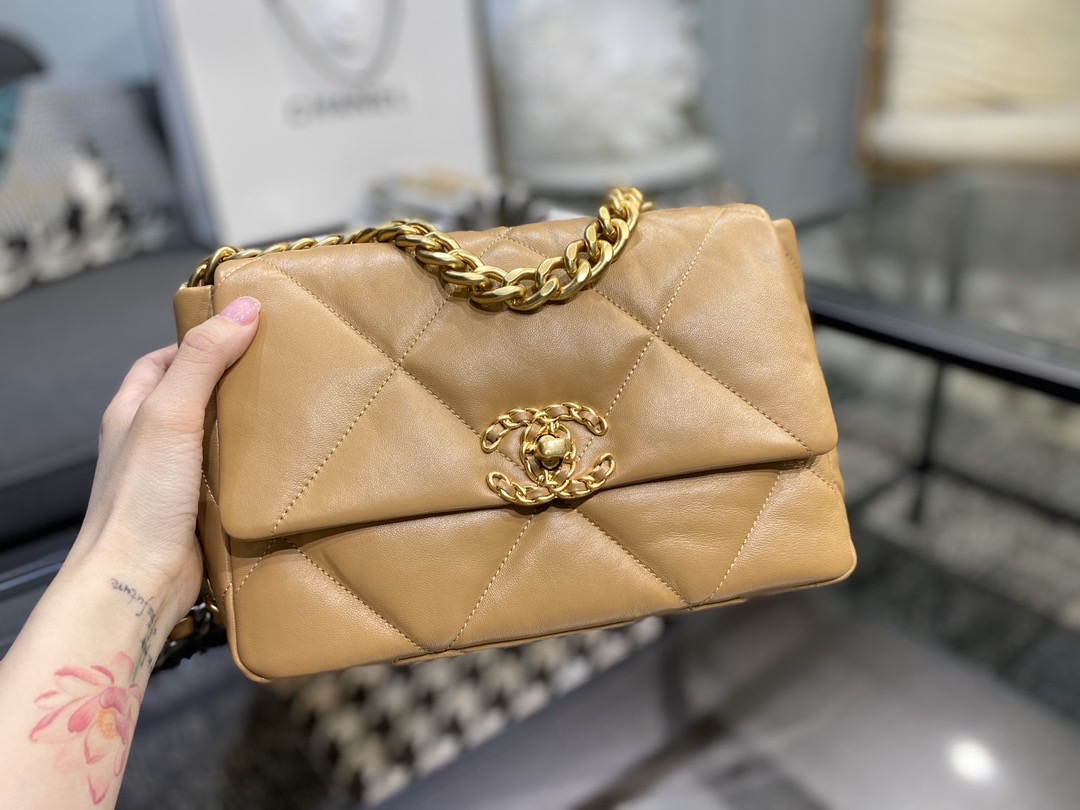 Ch**el 19 handbag lambskin brown as1160 26cm