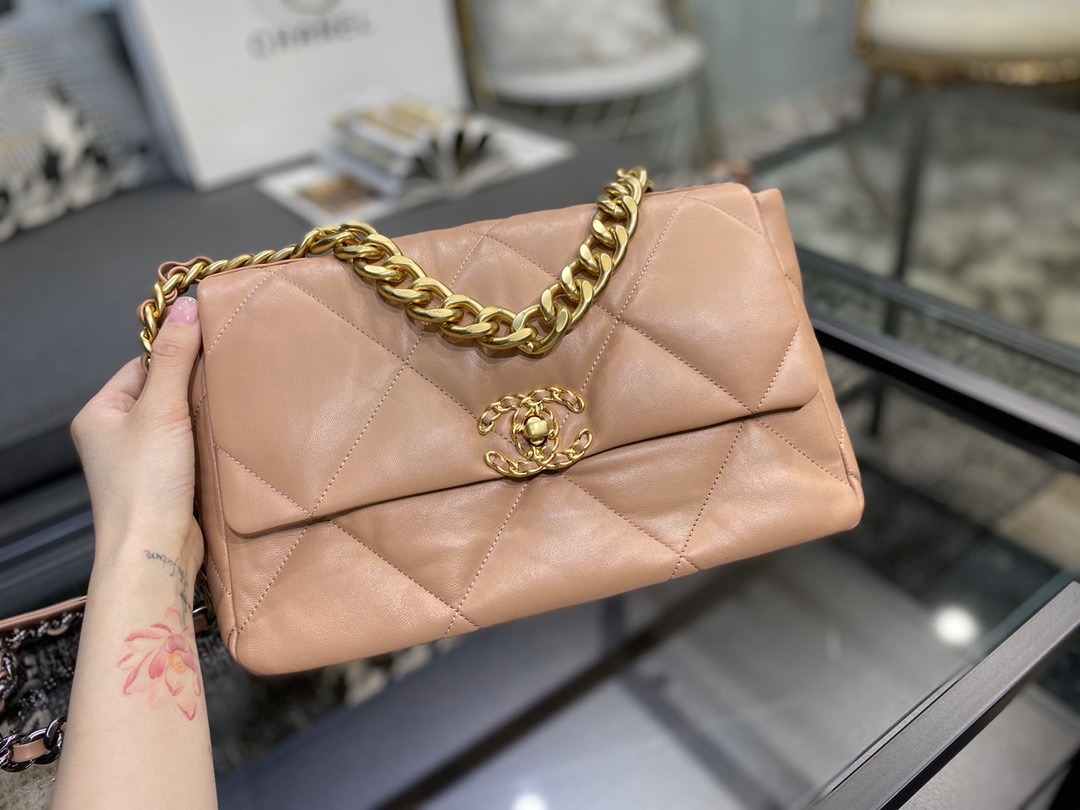 Ch**el large 19 handbag lambskin peach as1161 30cm