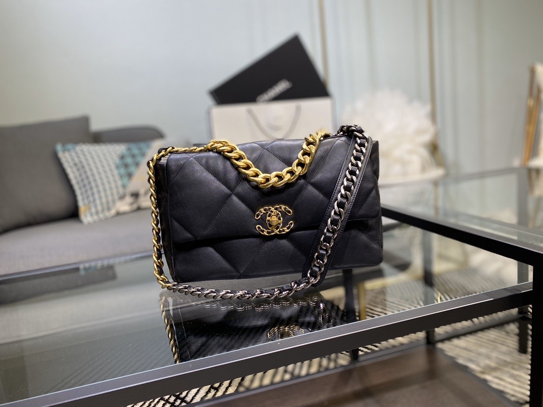 Ch**el large 19 handbag lambskin black as1161 30cm