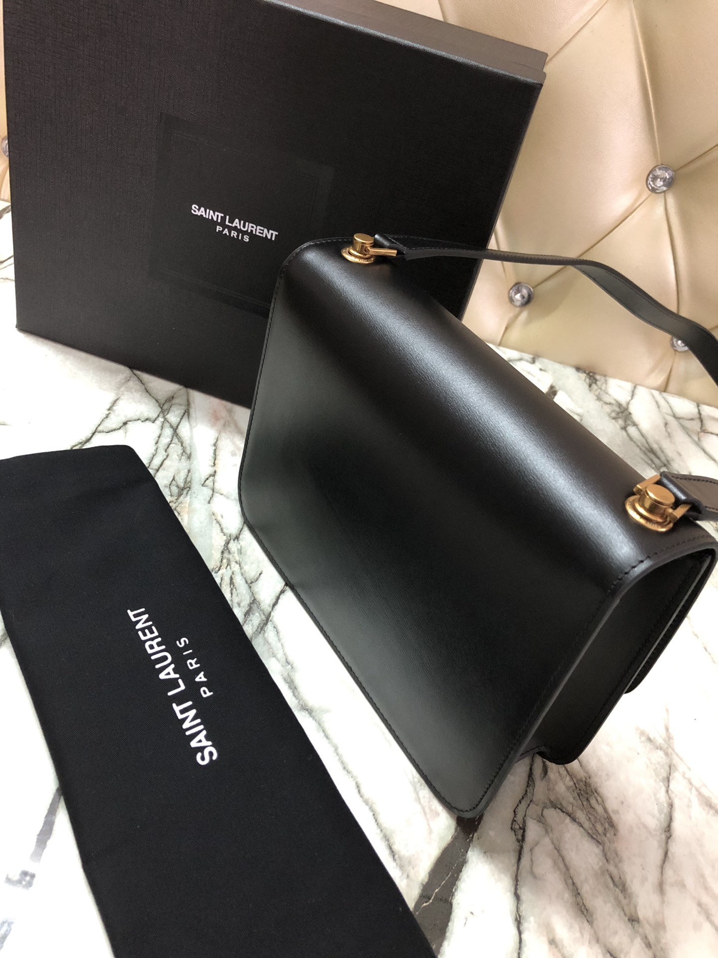 Y51 le carre satchel in box leather black 6332141 23 x 17.5 x 6.5 cm