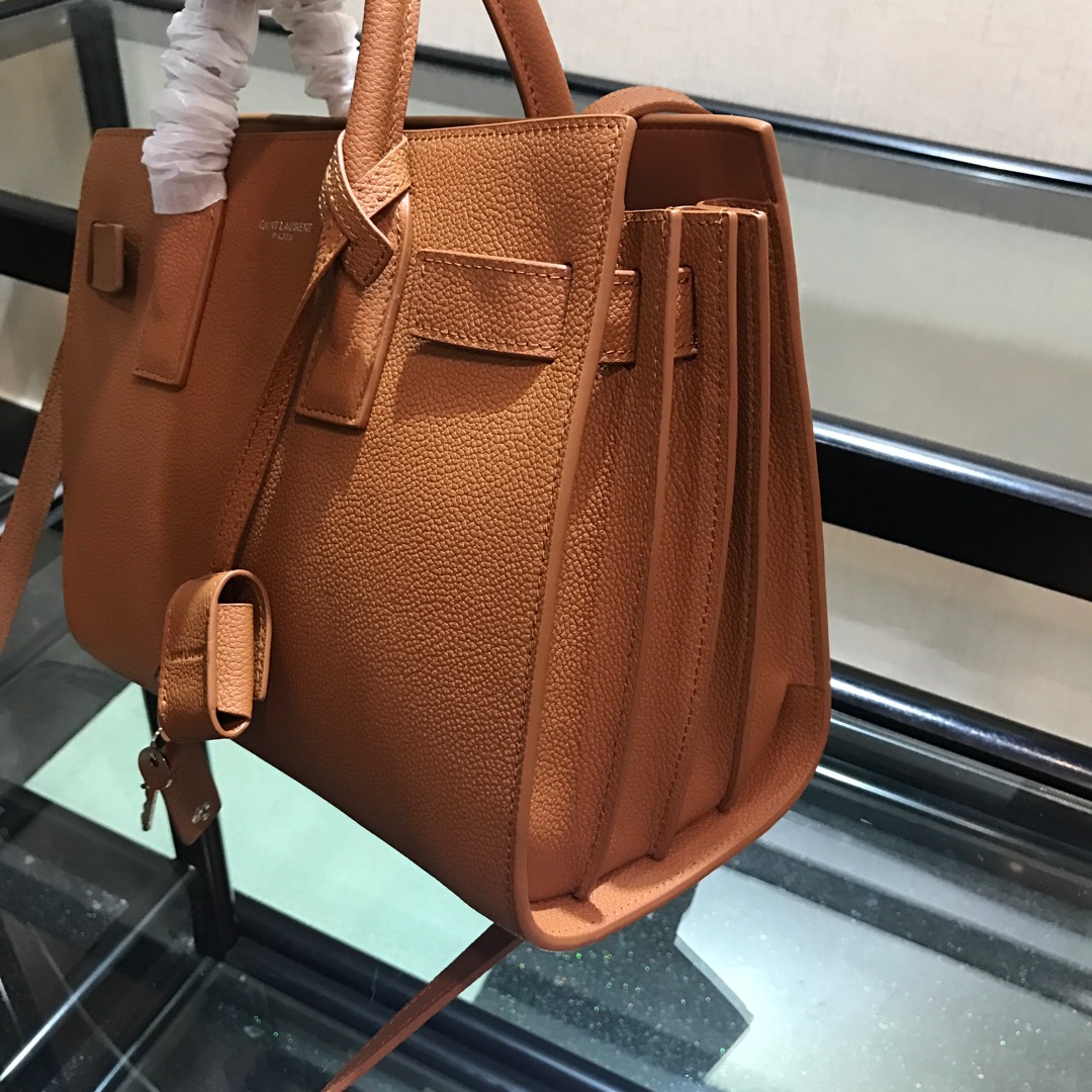 Y51 baby classic sac de jour in grained leather  blrown 421863 26 x 21 x 13 cm