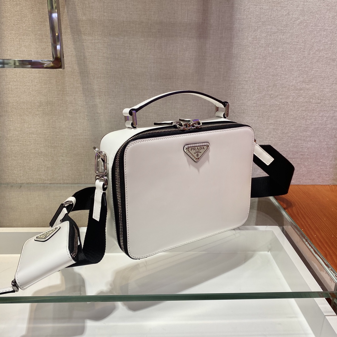 Pra*a brique saffiano leather cross-body bag white 2vh069 22 x 16 x 6 cm