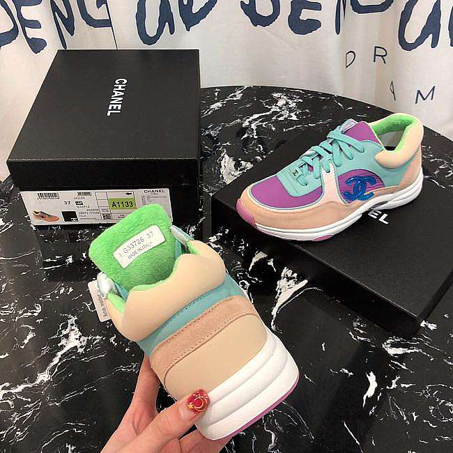 Ch**el sneaker 011