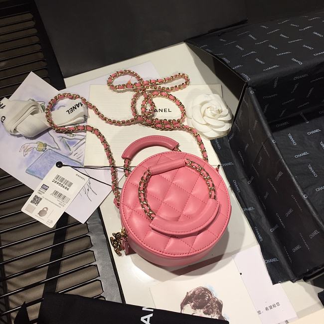 Ch**el woven chain handle round bag pink ap1176  2 x 12 x 5 cm