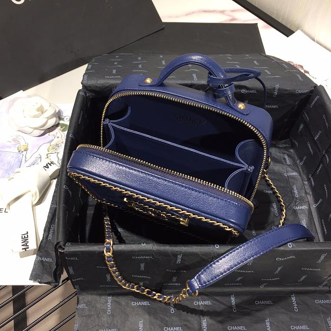 Ch**el small white cc filigree chain around vanity case blue as1785 18 x 14 x 8 cm